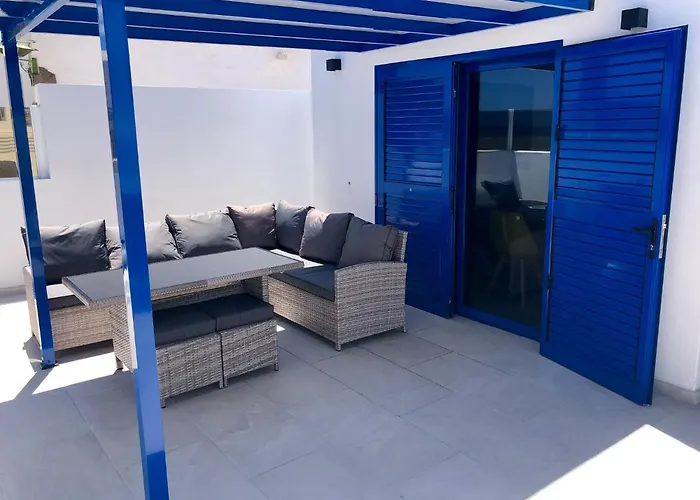 Sea Front Frente Al Mar Апартаменты *